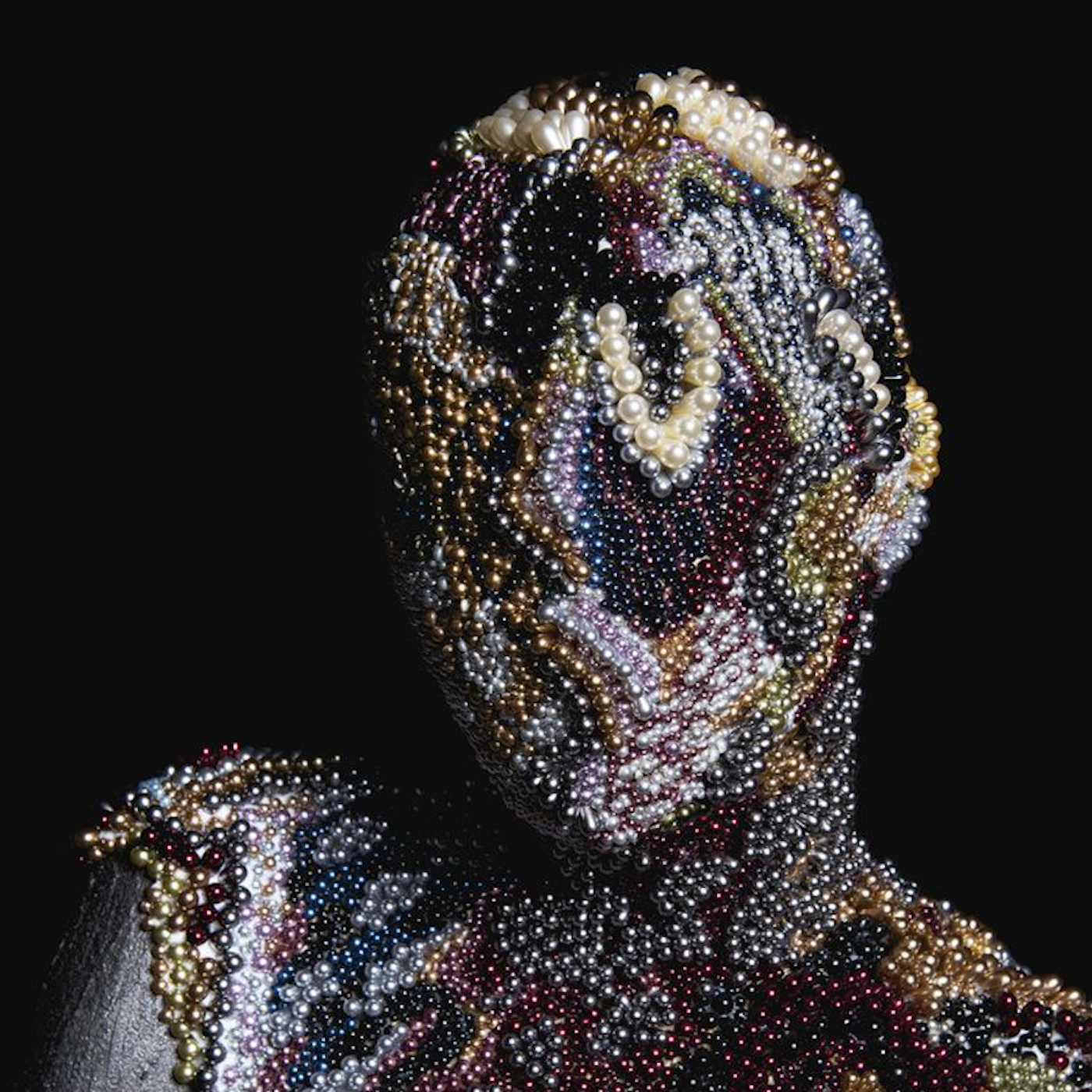 Beyond Fashion: The Enigmatic Beauty of Johny Dar's Queen of Pearls